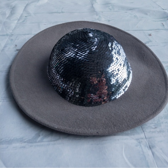 Vintage Lancaster Women's Gray Wool Hat with Sequin - Picture 4 of 12